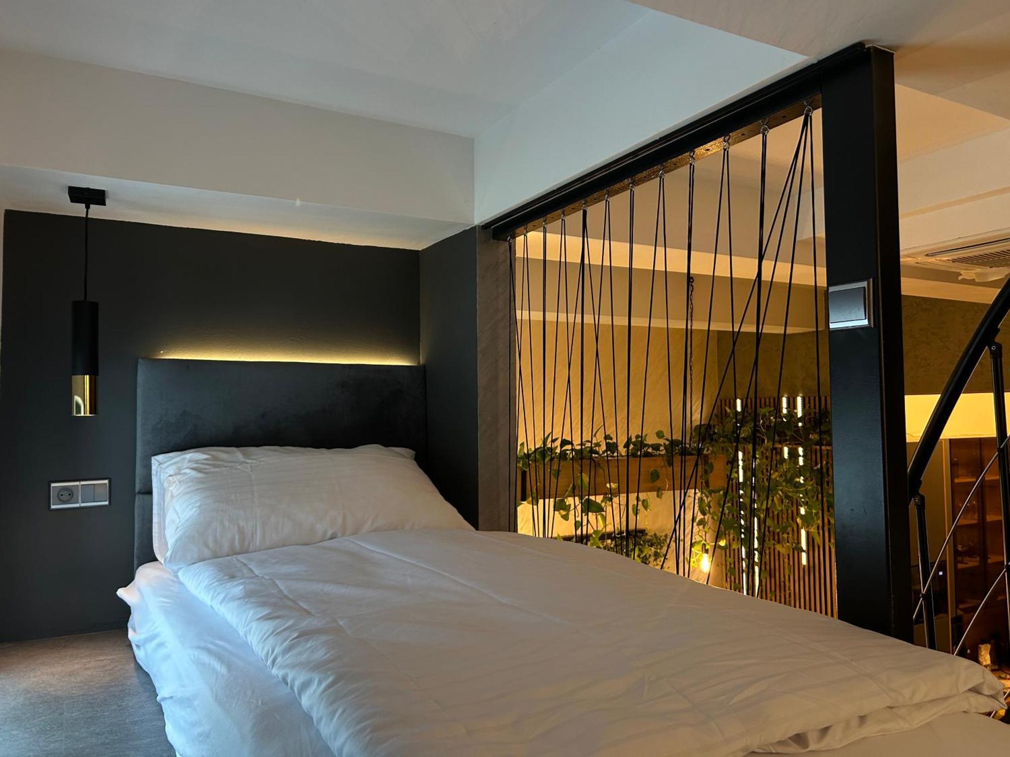 Leo Apartment Suite & Private Spa Zone - Old City Pozsony Kültér fotó